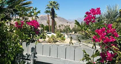 Charming 1-bedroom cottage with WiFi and AC in Palm Desert