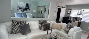 Charming 1-bedroom cottage with WiFi and AC in Palm Desert