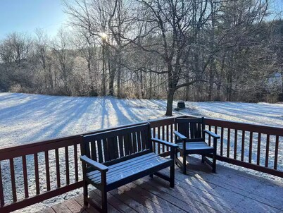 Charming 3-bedroom farmhouse with WiFi, AC in wonderful North Central PA