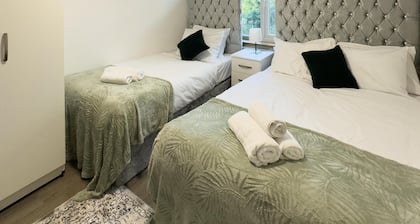 Heathrow Lodge B&B