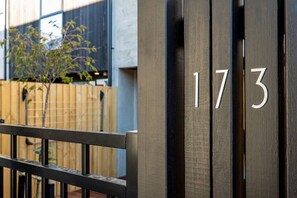 Property grounds - Stylish Stay – Heart of the CBD (Christchurch)
