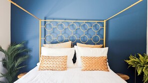 3 habitaciones, tabla de planchar con plancha, wifi y ropa de cama