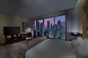 Desk, iron/ironing board, WiFi, bed sheets