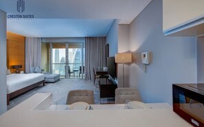 1 dormitorio, escritorio, tabla de planchar con plancha y wifi