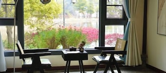 Heqing Cunshi Manor · YouRan Residence
