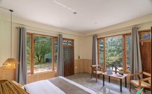 Deluxe Double Room, Mountain View | Free WiFi, bed sheets