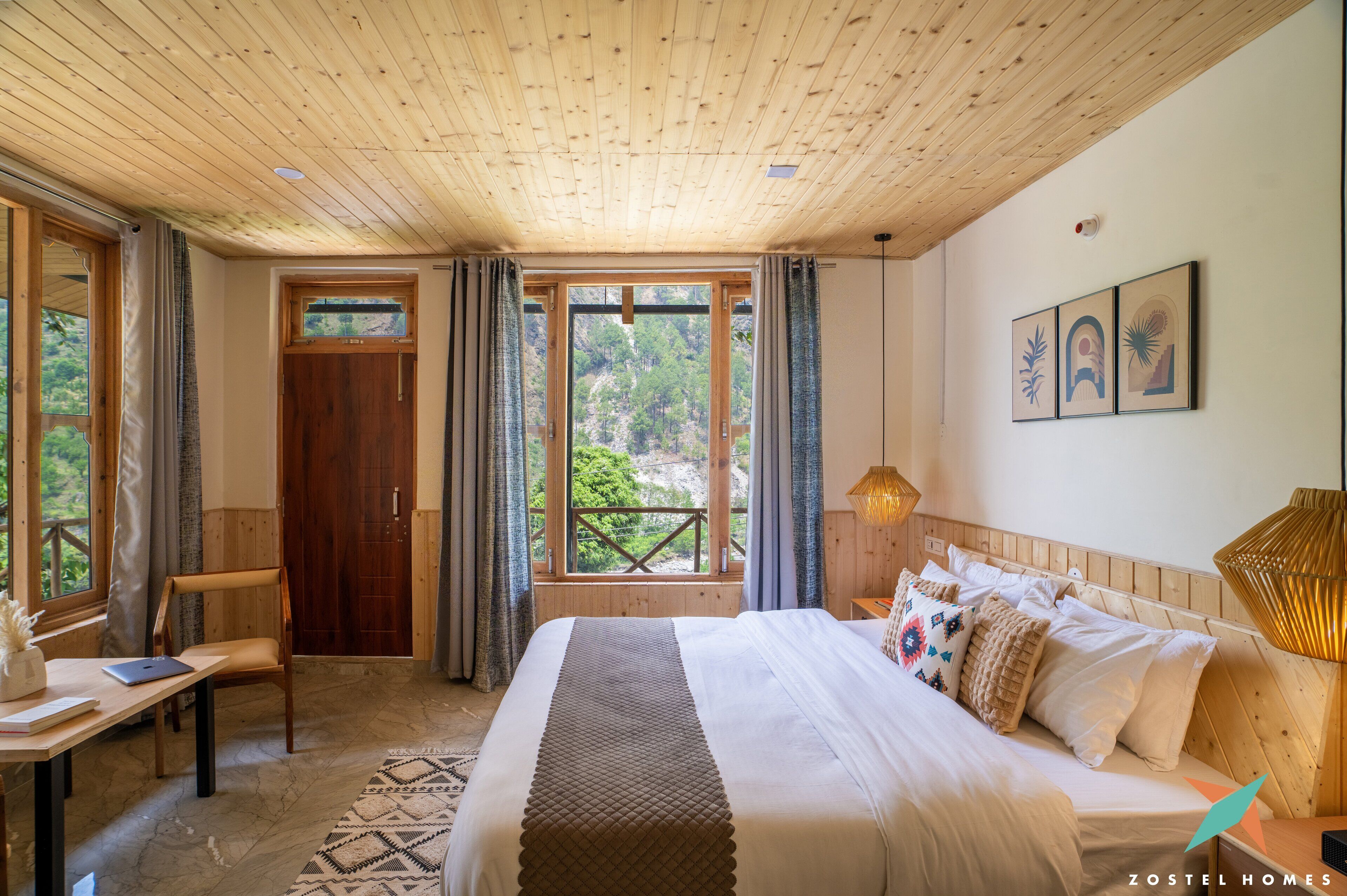 Superior dubbelrum - utsikt mot bergen | Gratis wi-fi och sängkläder