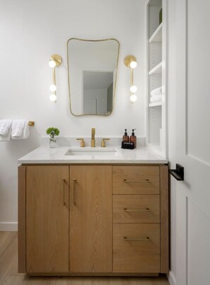 Hair dryer - Outdoor Spaces | Coastal Sanctuary (Summerland)