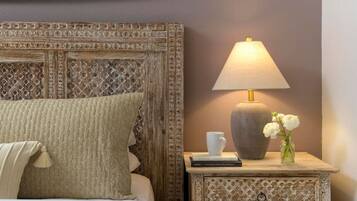 2 bedrooms, desk, iron/ironing board, travel cot