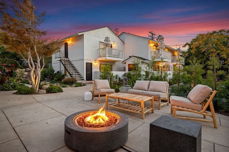 テラス / パティオ. 2 Bedroom w/ patio near Santa Barbara