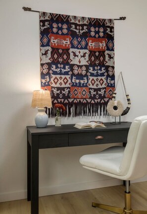 Interior - Bali Home | SB Beaches (Summerland)