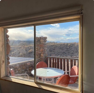 La Bonita ~ Sweet Abiquiu Guest Cottage