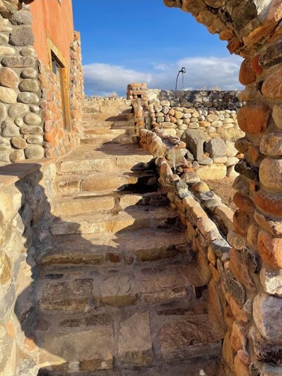 La Bonita ~ Sweet Abiquiu Guest Cottage