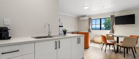 Suite, 2 Bedrooms | Laptop workspace, free WiFi, bed sheets