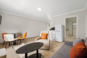 1 bedroom, laptop workspace, free WiFi, bed sheets