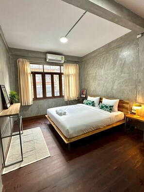Private Double Room (Ensuite Bathroom) | Odadan manzara