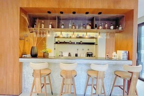 Bar (en la propiedad)