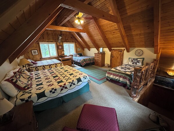4 bedrooms, iron/ironing board, WiFi, bed sheets