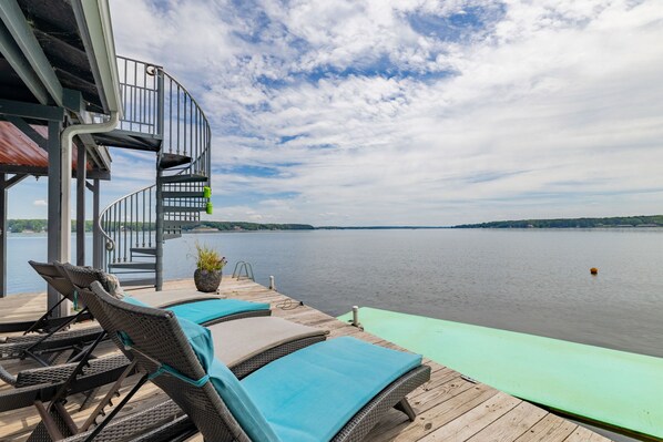 Property grounds - Lakefront, Hot Tub, Dock, Pool Table, Pet Friendly (Macon)