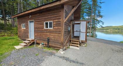 Ocean front 2-bedroom cabin in Whale Pass with strong WiFi