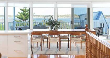 Beilby Inlet Views - 2 minute walk to Beach