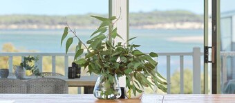 Beilby Inlet Views - 2 minute walk to Beach