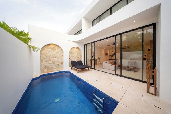 Outdoor pool - Elements A4 Villa Bingin (Pecatu)