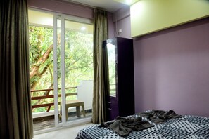 华丽双人房, 阳台, 花园景观 | 免费 WiFi