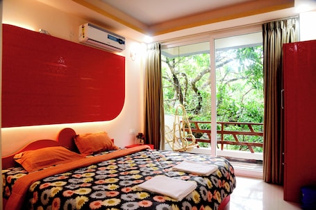 Deluxe Double Room, Balcony, Garden View. Laxmi Empire Guest House