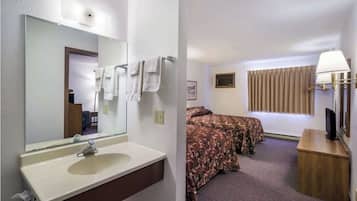 1 bedroom, iron/ironing board, free WiFi, bed sheets