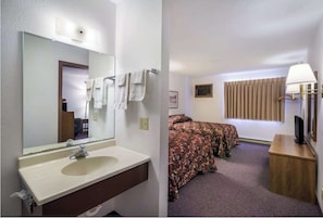1 chambre, fer et planche Ă repasser, Wi-Fi gratuit, draps fournis