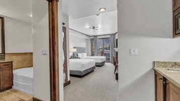 3 slaapkamers, een bureau, wifi, beddengoed