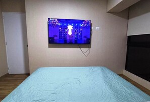 1 bedroom, iron/ironing board, WiFi, bed sheets