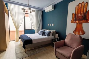 1 bedroom, desk, iron/ironing board, WiFi