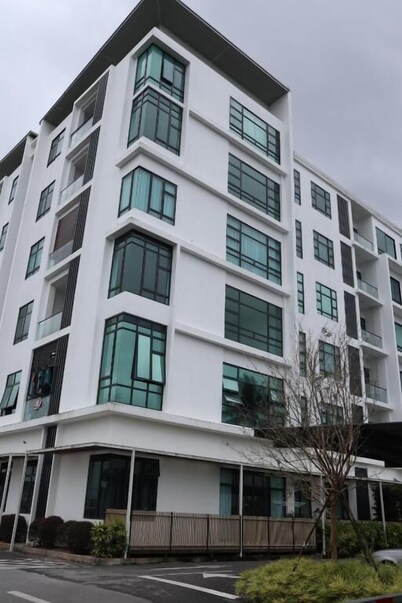 Zen66 Roxy Serviced Apartment