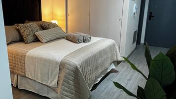 Classic Apartment, Balcony | 1 bedroom, free WiFi