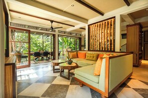 Flat-screen TV - The Ubāri Bali (Ubud)