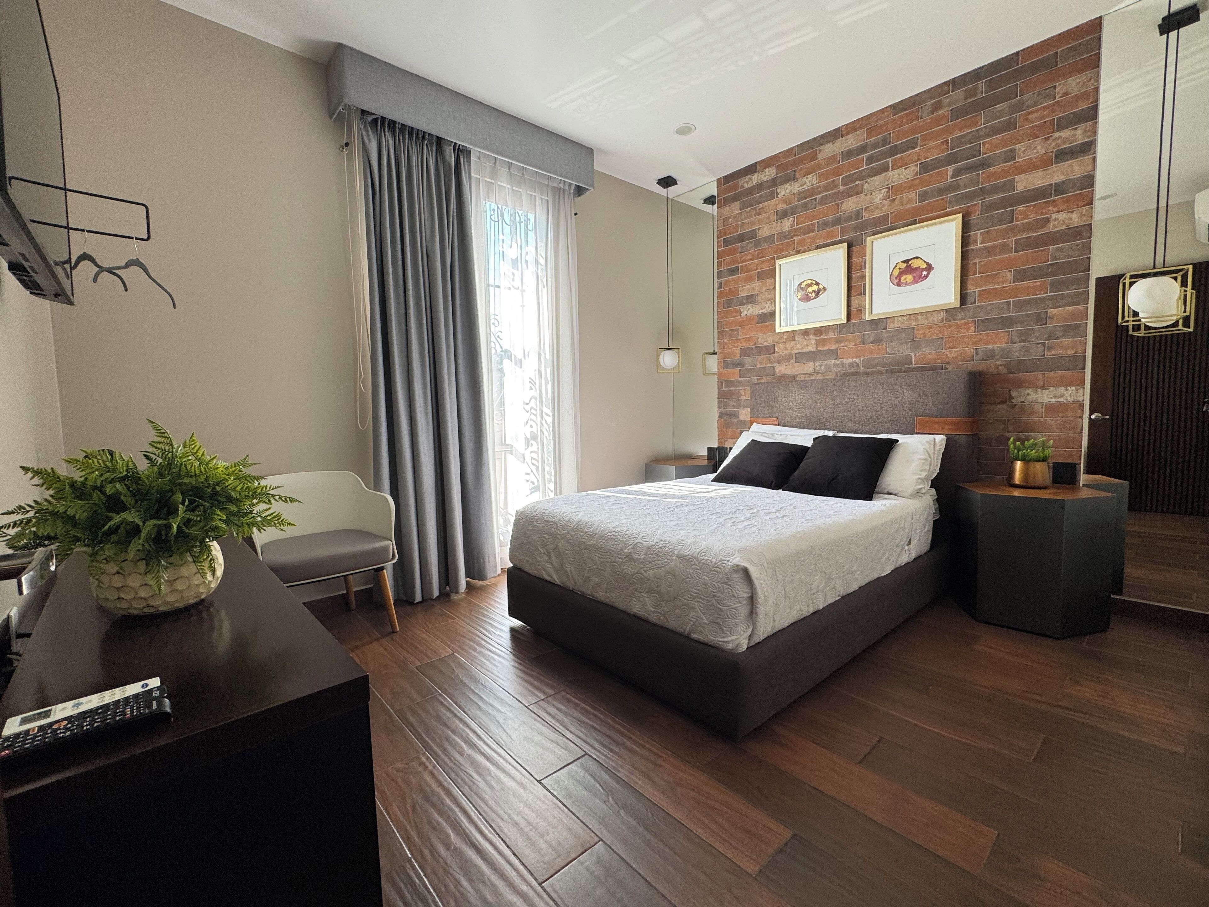 2 soverom, strykejern/-brett, wi-fi og sengetøy