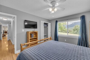 4 bedrooms, Internet, bed sheets