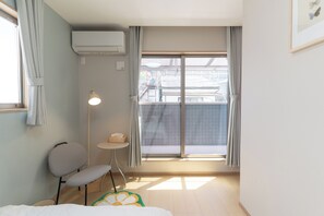 4 bedrooms, desk, free WiFi