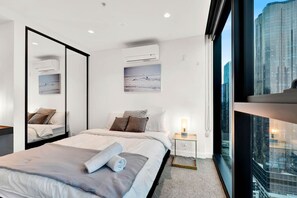 2 bedrooms, desk, iron/ironing board, free WiFi