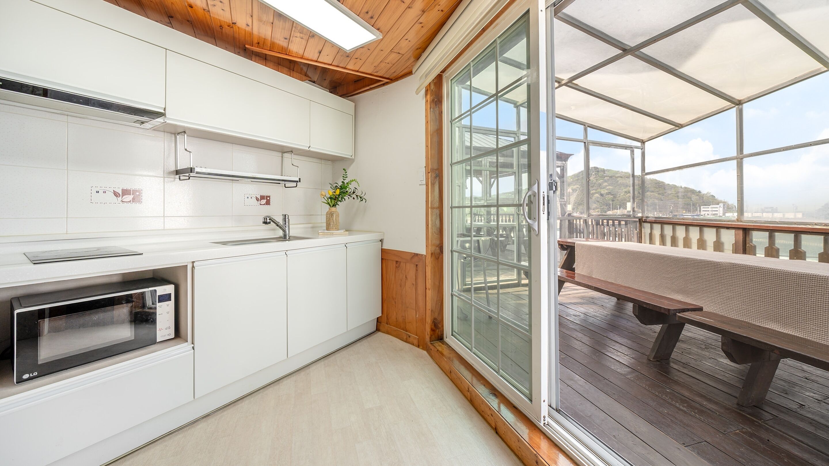 Basic Room, 2 Bedrooms (Colored Pencil 1(Mountain View / BBQ)) | 1 bedroom, free WiFi