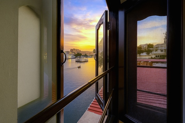 Habitación doble Deluxe, vista al lago | Vista al lago