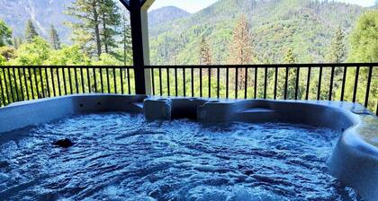 Wolf Cabin: A Place to Unwind & Enjoy Nature with the Most Spectacular Views!!!