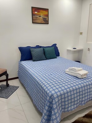 2 bedrooms, desk, iron/ironing board, free WiFi