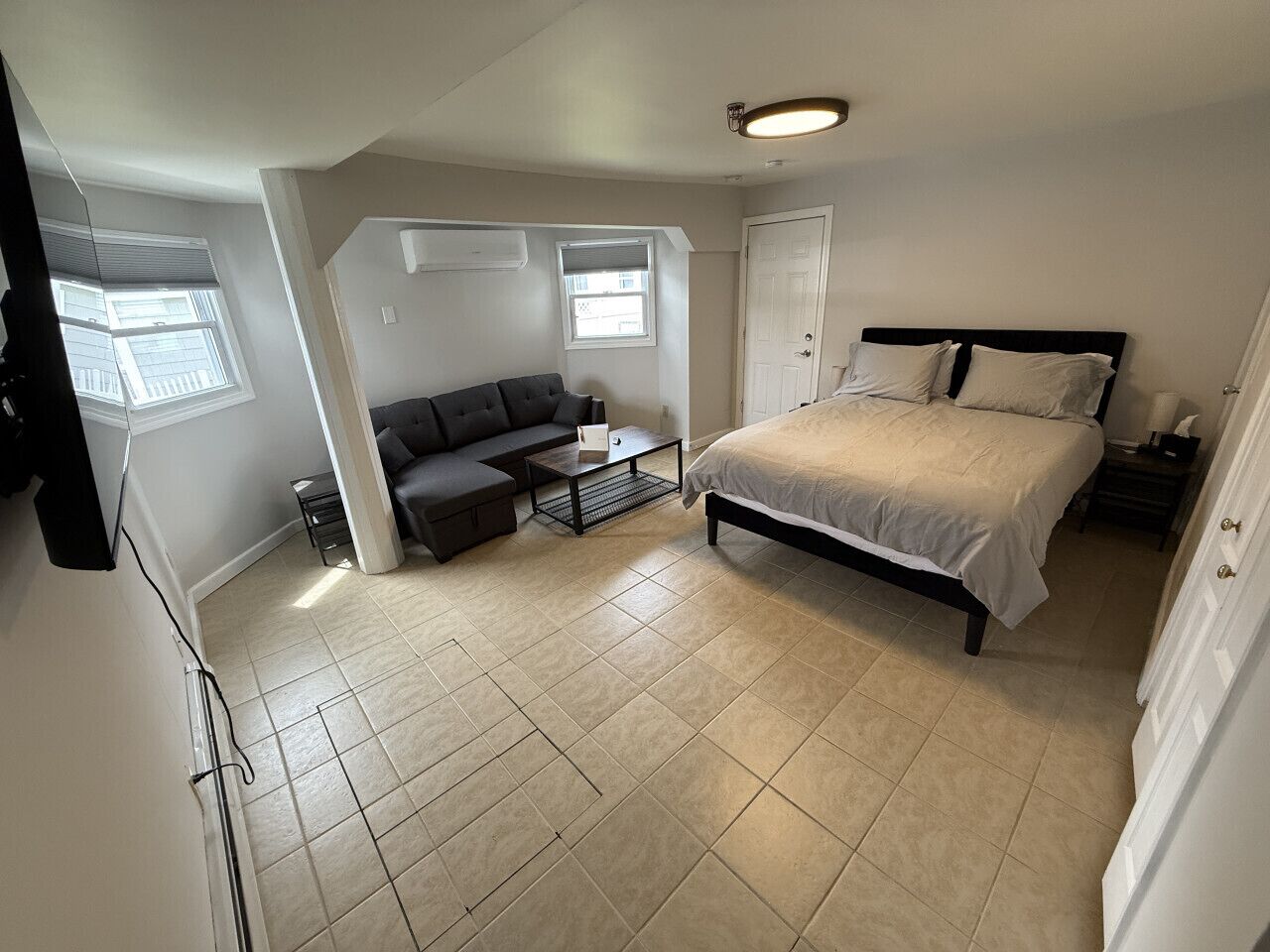 1 Schlafzimmer, Schreibtisch, Bügeleisen/Bügelbrett, Reisekinderbett