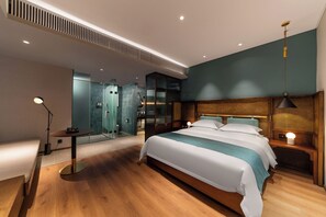 Business-Doppel- oder -Zweibettzimmer