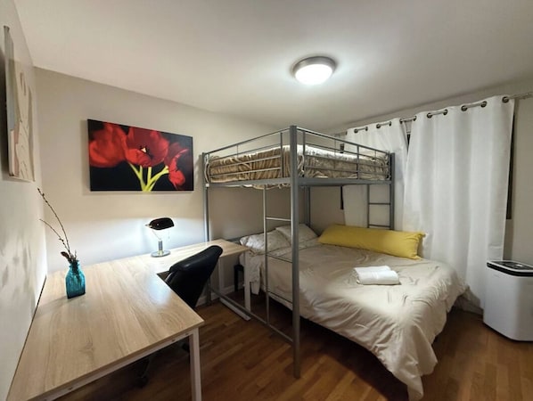 4 bedrooms, WiFi, bed sheets