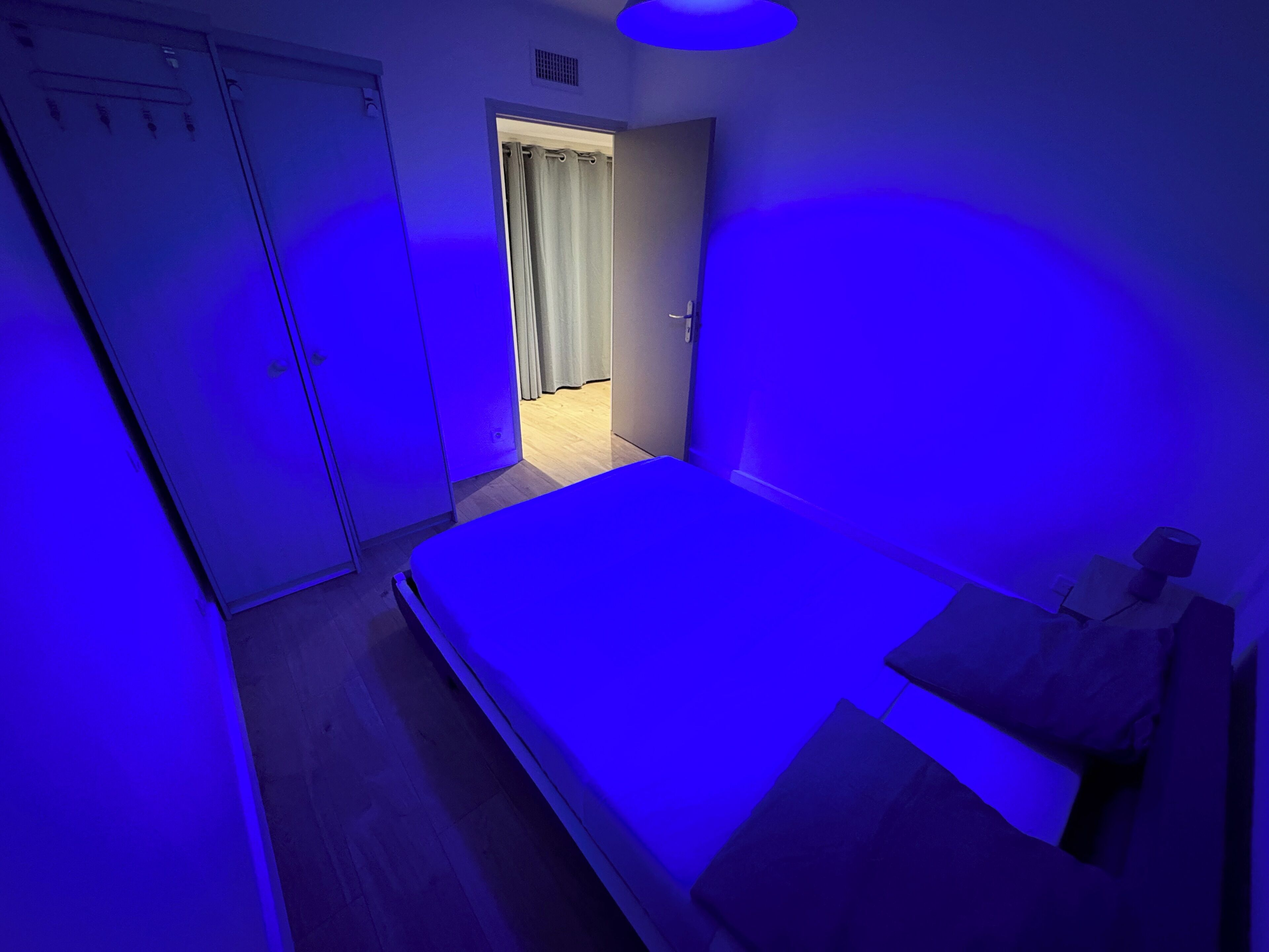 4 chambres, fer et planche à repasser, Wi-Fi gratuit, draps fournis