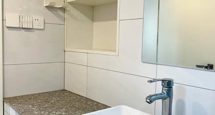 The most Cozy 1-bedroom apartment in downtown Shanghai